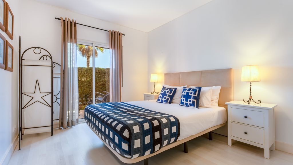 Serene Ocean 1 BDR Apartment W/Patio by LovelyStay
