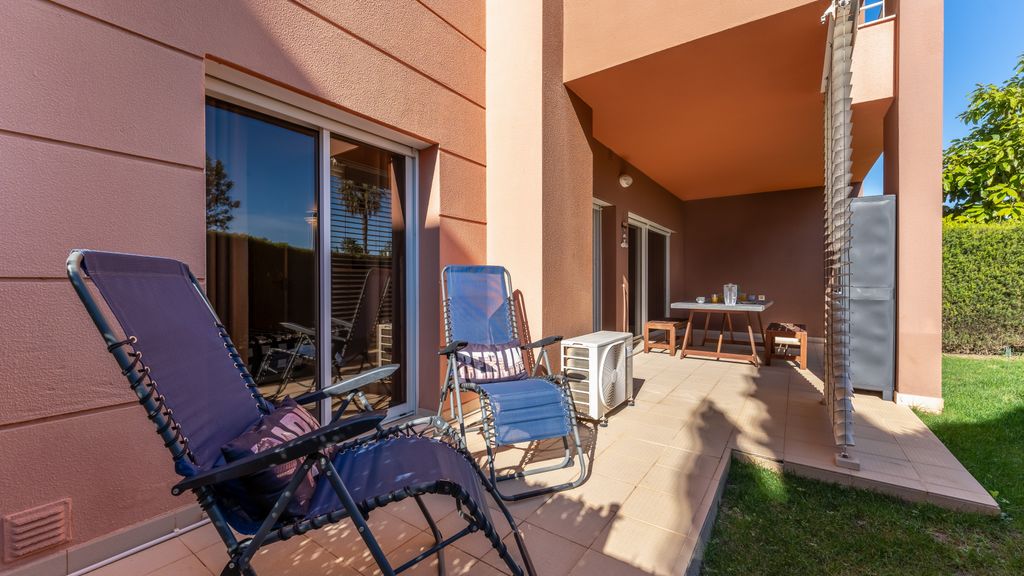 Serene Ocean 1 BDR Apartment W/Patio by LovelyStay
