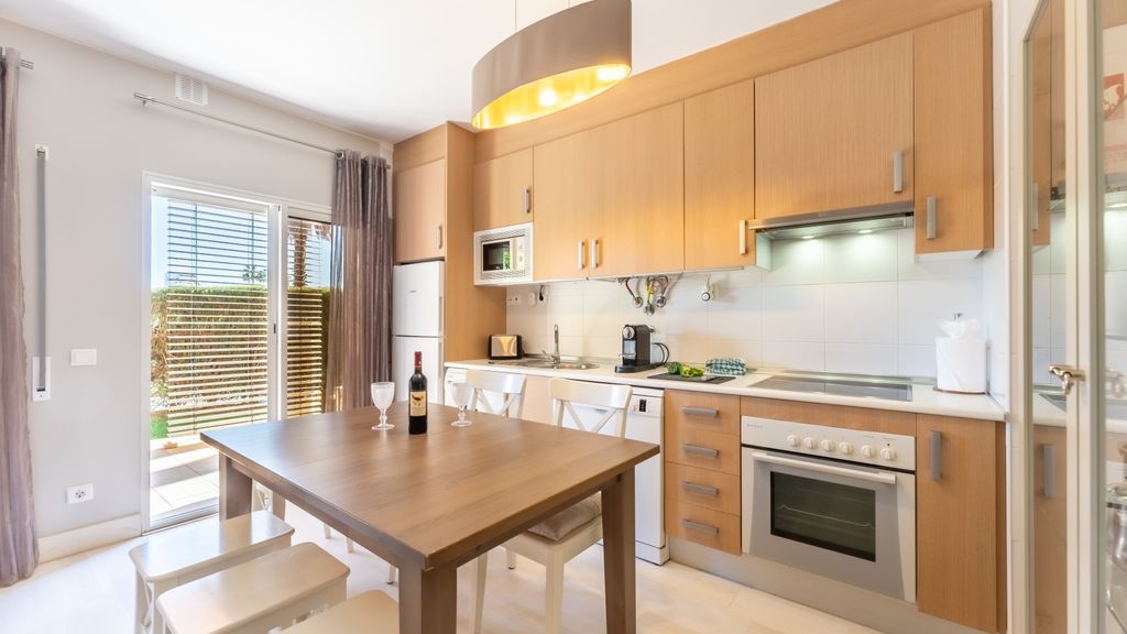 Serene Ocean 1 BDR Apartment W/Patio by LovelyStay