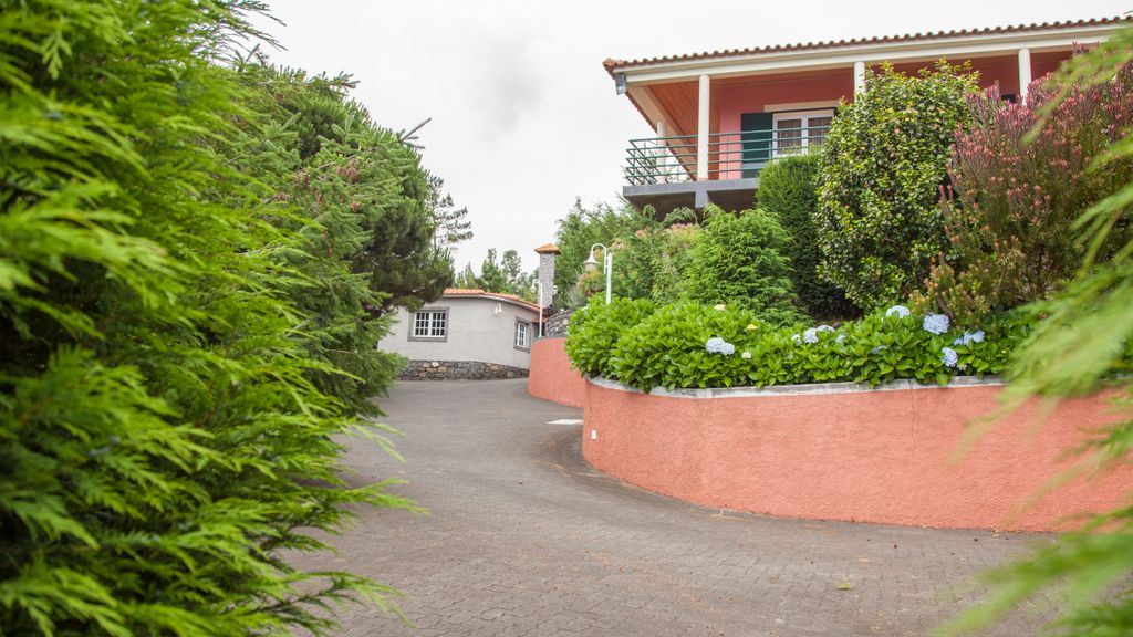 Quinta do Santo by LovelyStay