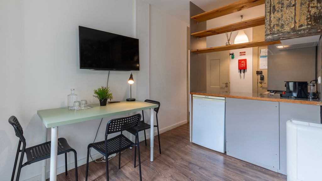 The Indy House | Room 101 by LovelyStay