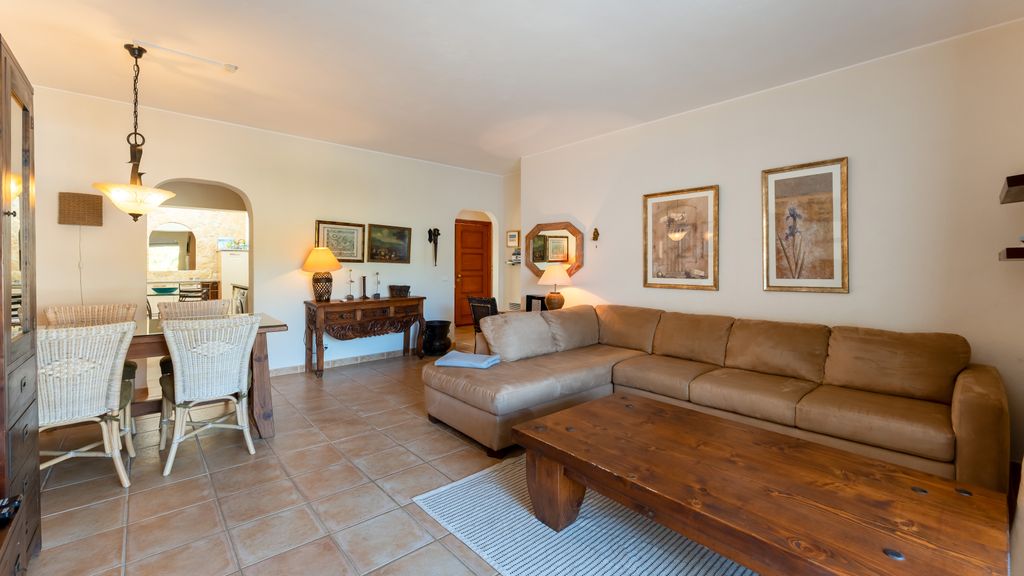 Bright & Spacious 2BR W/Balcony in Vale do Lobo by LovelyStay