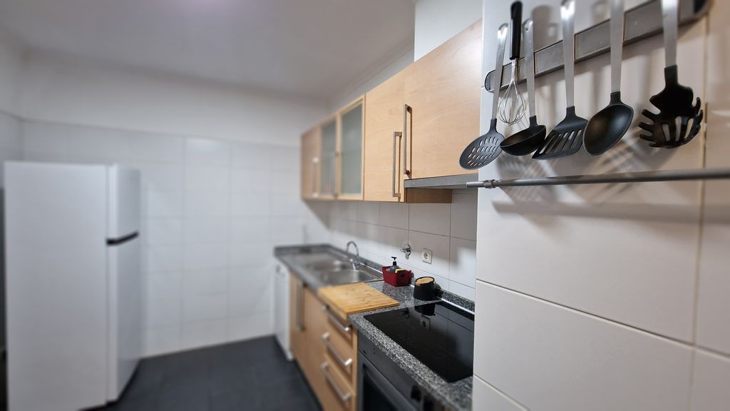 Azenha Apartment by LovelyStay