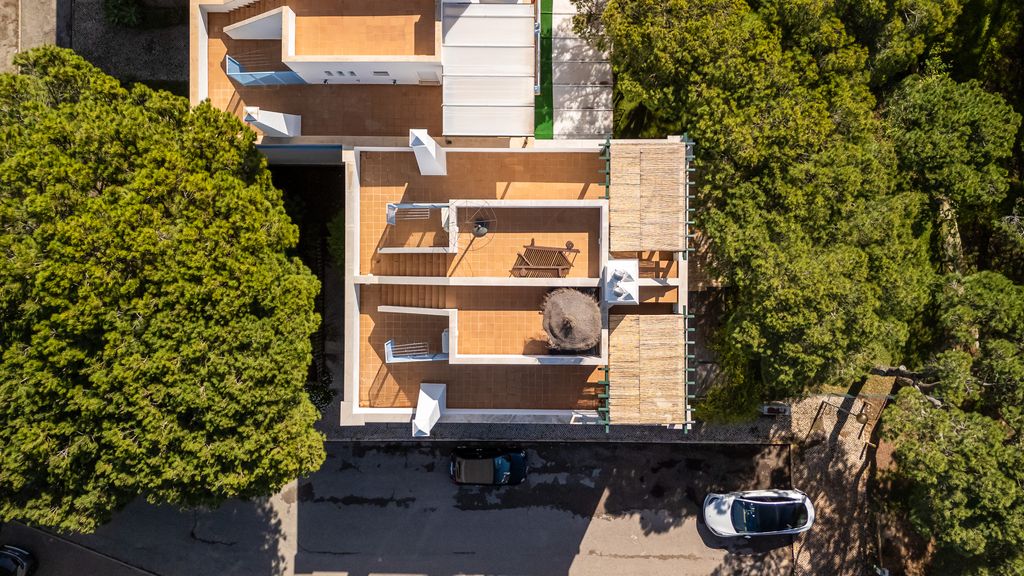 2 BDR House W/Terrace in Praia Verde by LovelyStay