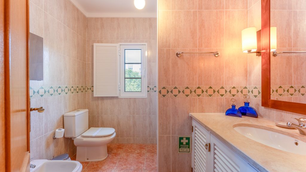 2 BDR House W/Terrace in Praia Verde by LovelyStay