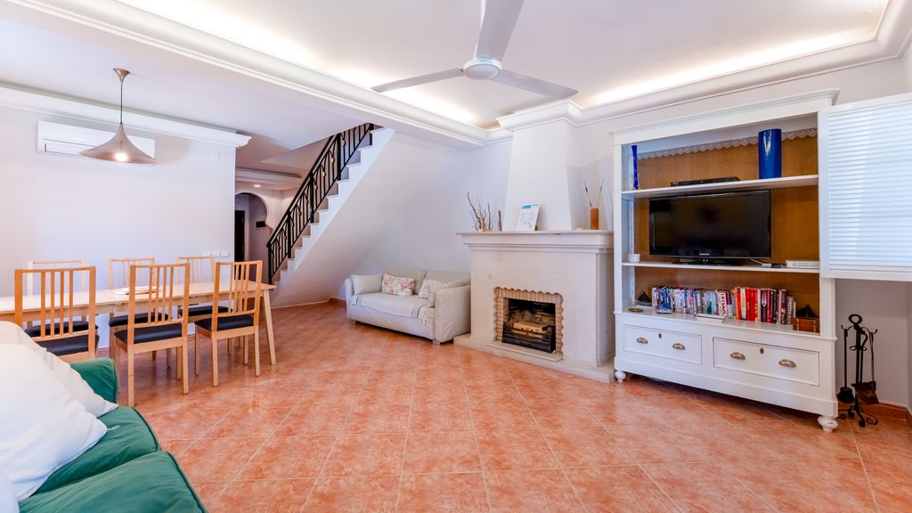 2 BDR House W/Terrace in Praia Verde by LovelyStay