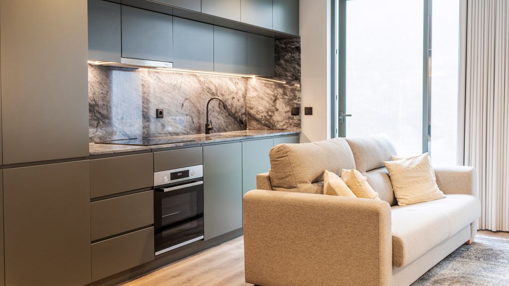 RUAH F - Fantastic Flat by LovelyStay