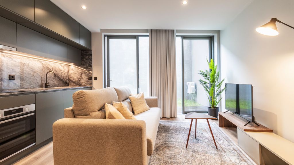 RUAH F - Fantastic Flat by LovelyStay