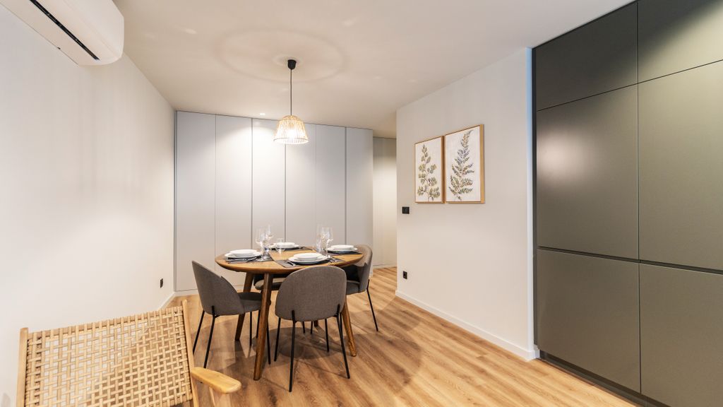 RUAH F - Fantastic Flat by LovelyStay