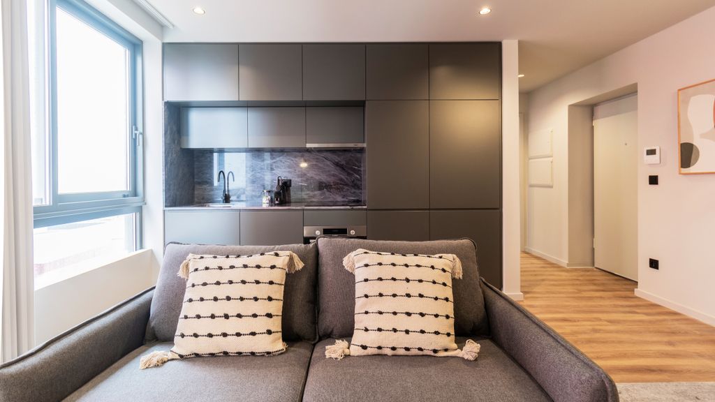 RUAH Q - Quiet Flat by LovelyStay