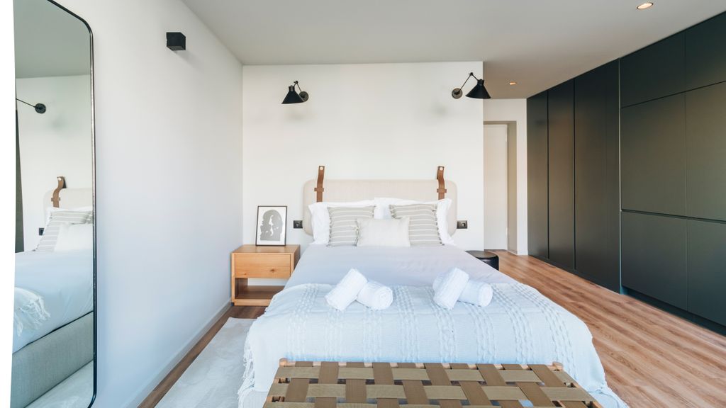 RUAH V - Vibrant Studio by LovelyStay