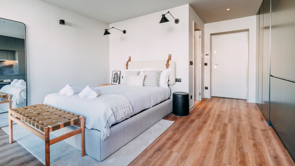 RUAH V - Vibrant Studio by LovelyStay