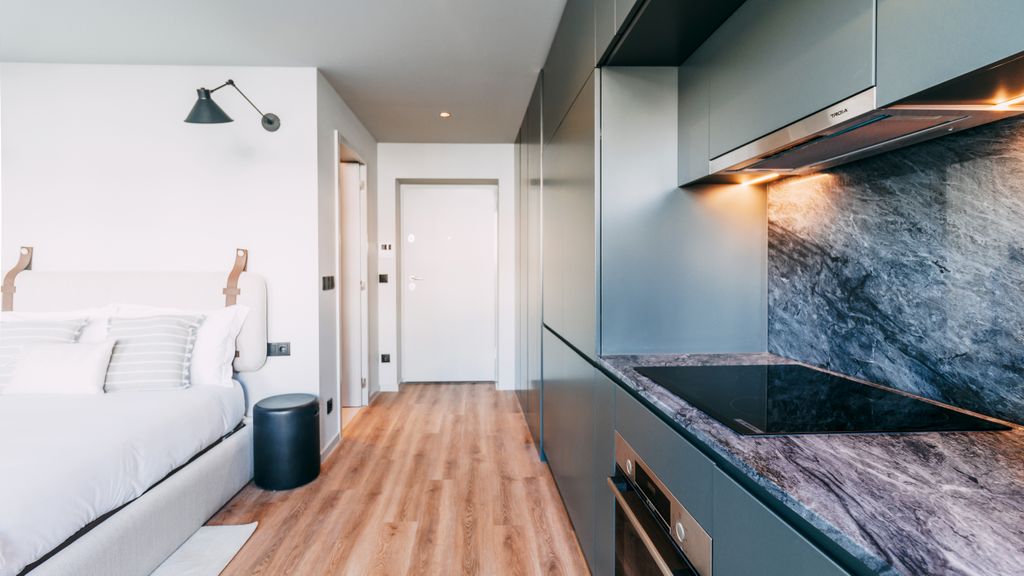 RUAH V - Vibrant Studio by LovelyStay