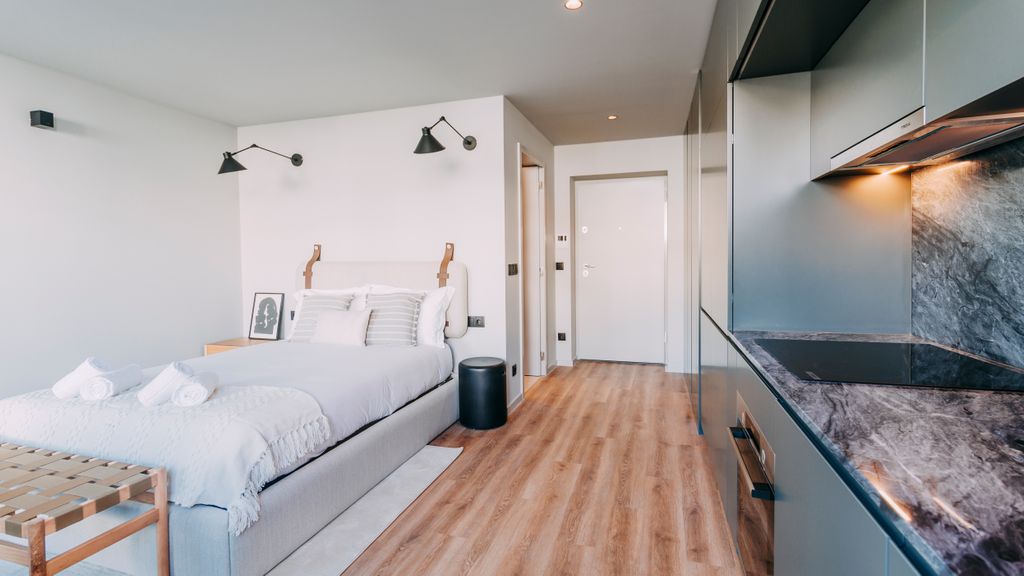 RUAH V - Vibrant Studio by LovelyStay