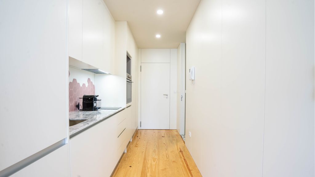 Formosa Studio w/ Balcony by LovelyStay