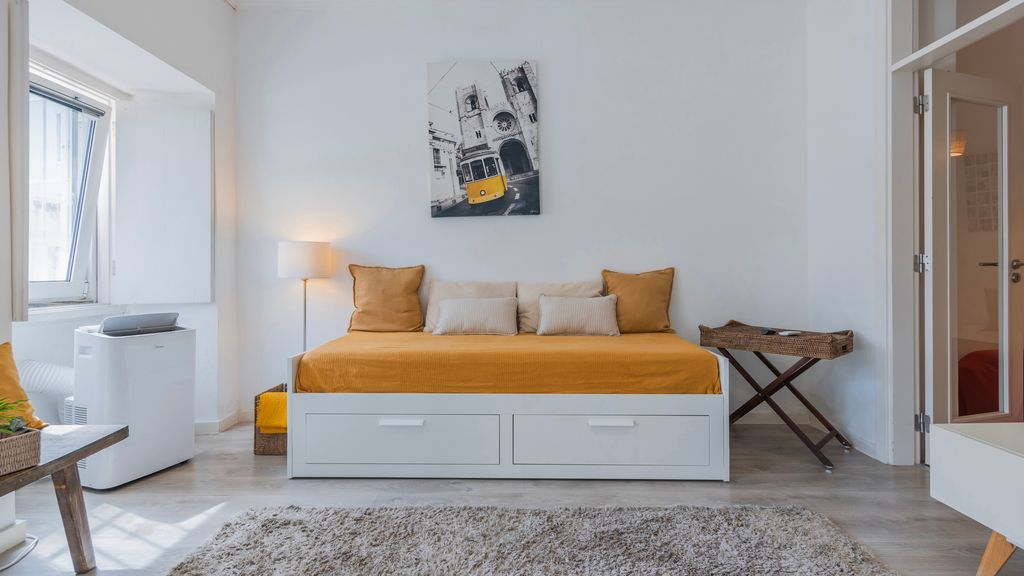 1BDR Cozy Flat in Heart of Lisbon by LovelyStay