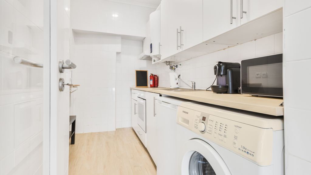 1BDR Cozy Flat in Heart of Lisbon by LovelyStay