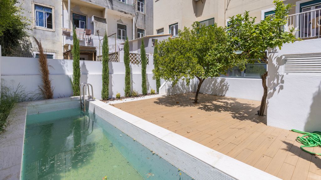 Lisbon Hidden Oasis With Pool by LovelyStay