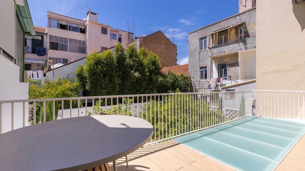 Lisbon Hidden Oasis With Pool by LovelyStay