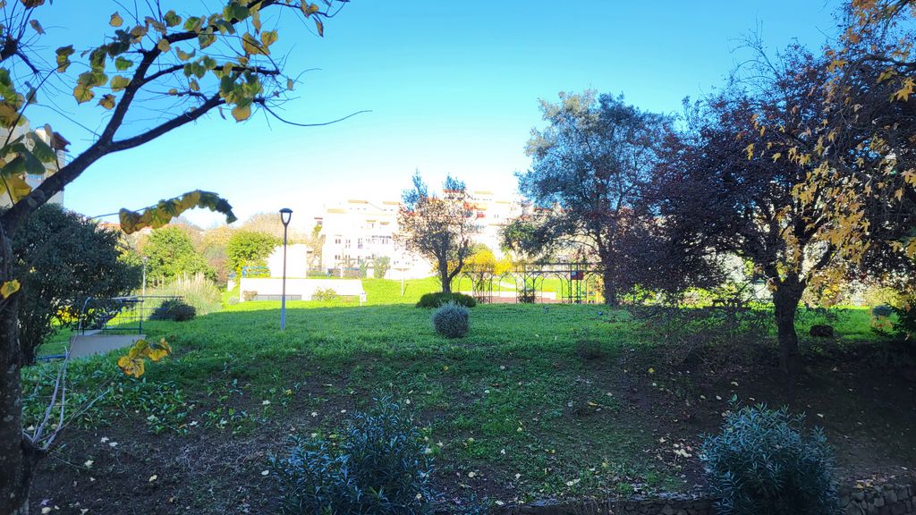 Furnished 2BDR Flat in Telheiras by LovelyStay