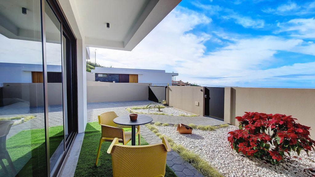 Allure Alannas Villa by LovelyStay