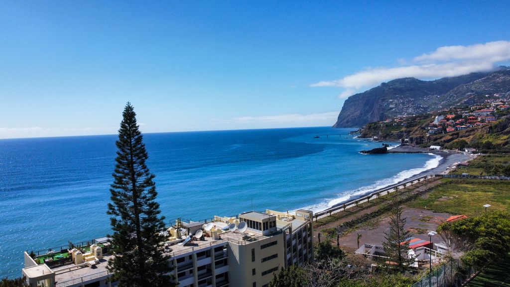 Caracas Escape by LovelyStay