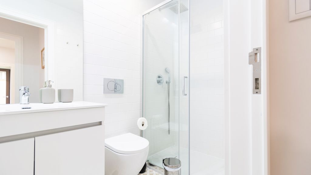 Porto River Flat w/ Patio by LovelyStay