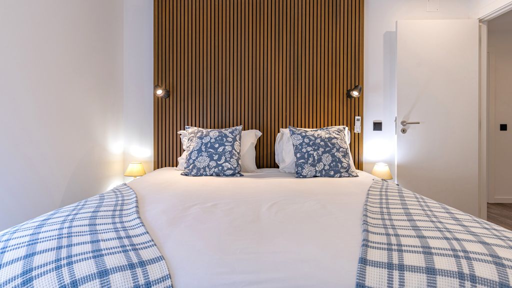 Amazing 3BDR Duplex in Lisbon by LovelyStay