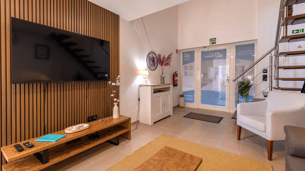 Amazing 3BDR Duplex in Lisbon by LovelyStay