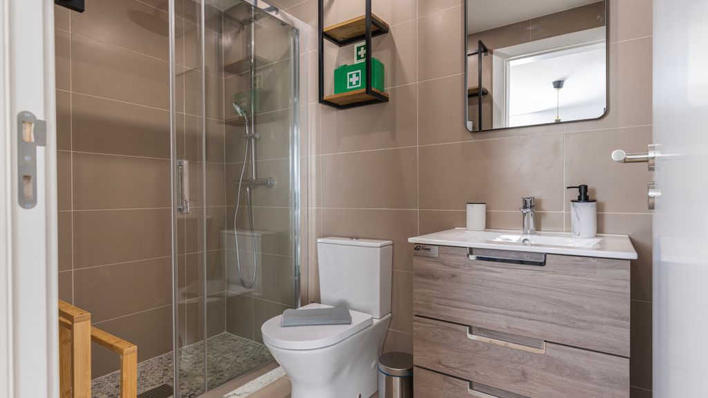 Amazing 3BDR Duplex in Lisbon by LovelyStay