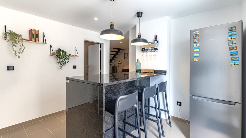 Amazing 3BDR Duplex in Lisbon by LovelyStay