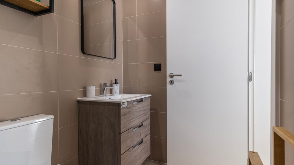 Amazing 3BDR Duplex in Lisbon by LovelyStay