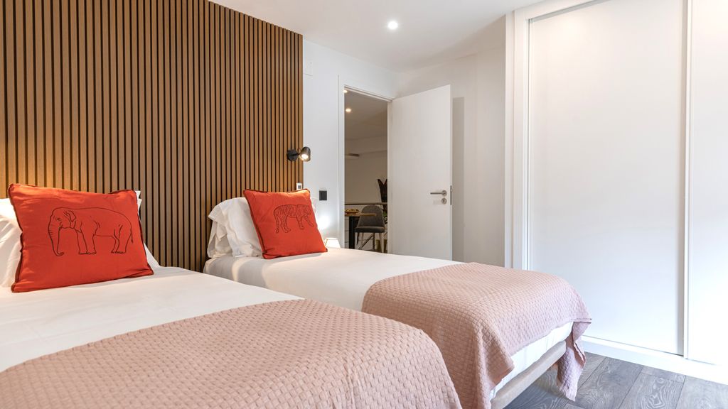 Amazing 3BDR Duplex in Lisbon by LovelyStay