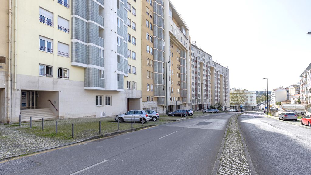 Amazing 3BDR Duplex in Lisbon by LovelyStay