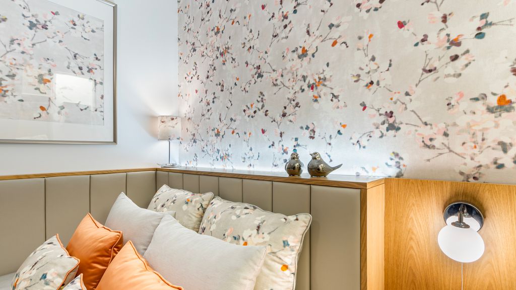 Stylish Poveiros Flat w/ Balcony by LovelyStay