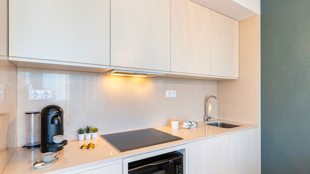 Stylish Poveiros Flat w/ Balcony by LovelyStay
