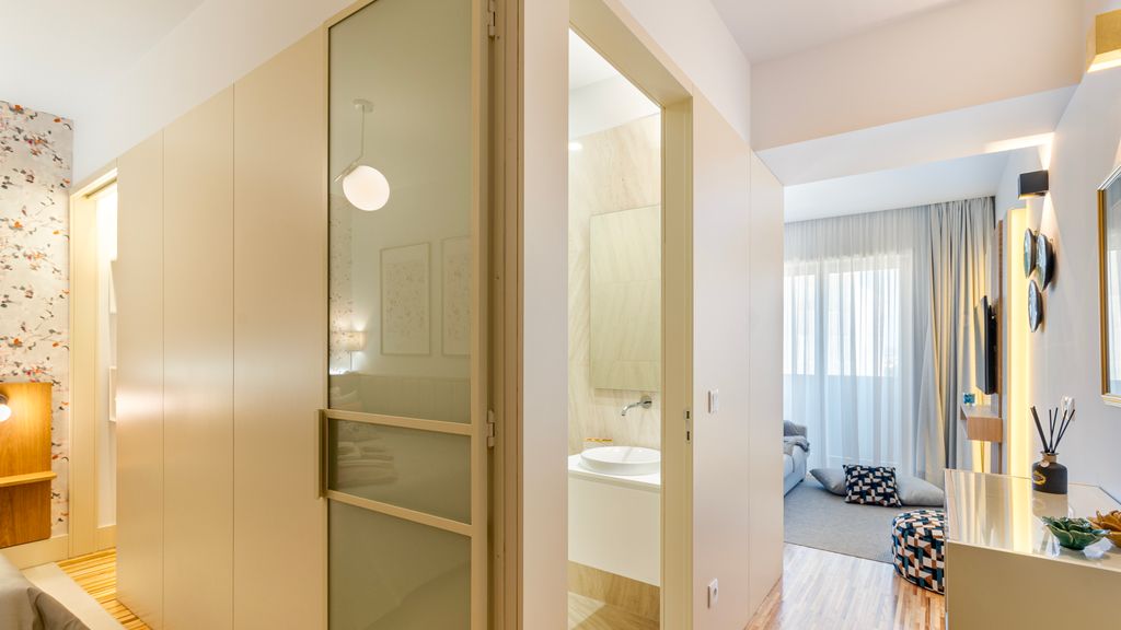 Stylish Poveiros Flat w/ Balcony by LovelyStay