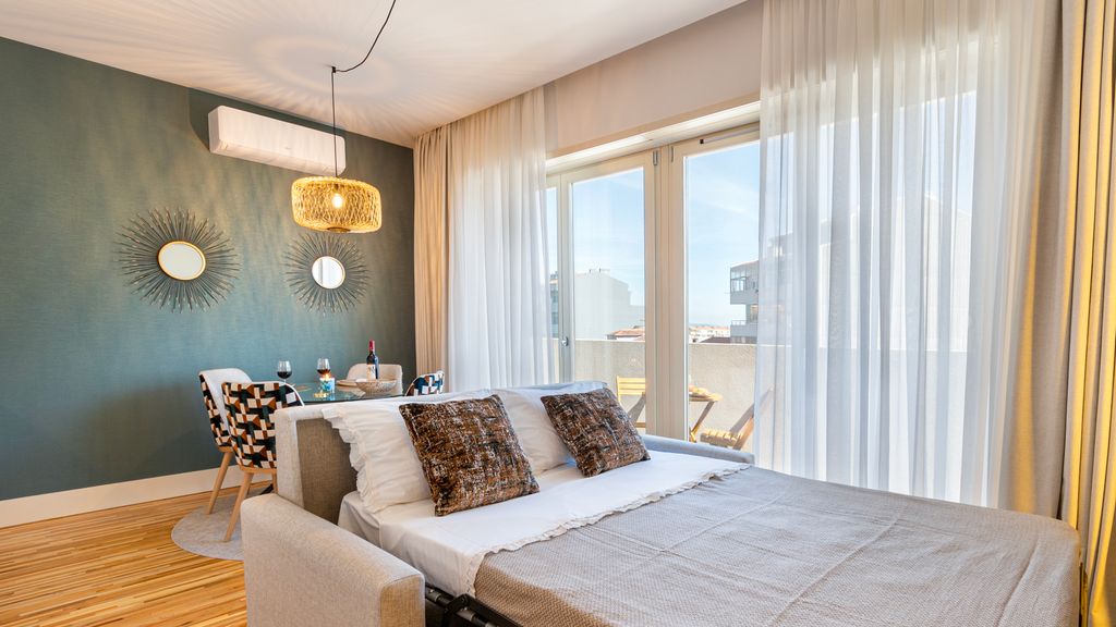 Stylish Poveiros Flat w/ Balcony by LovelyStay