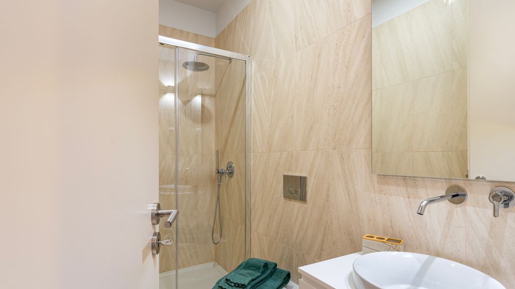 Stylish Poveiros Flat w/ Balcony by LovelyStay