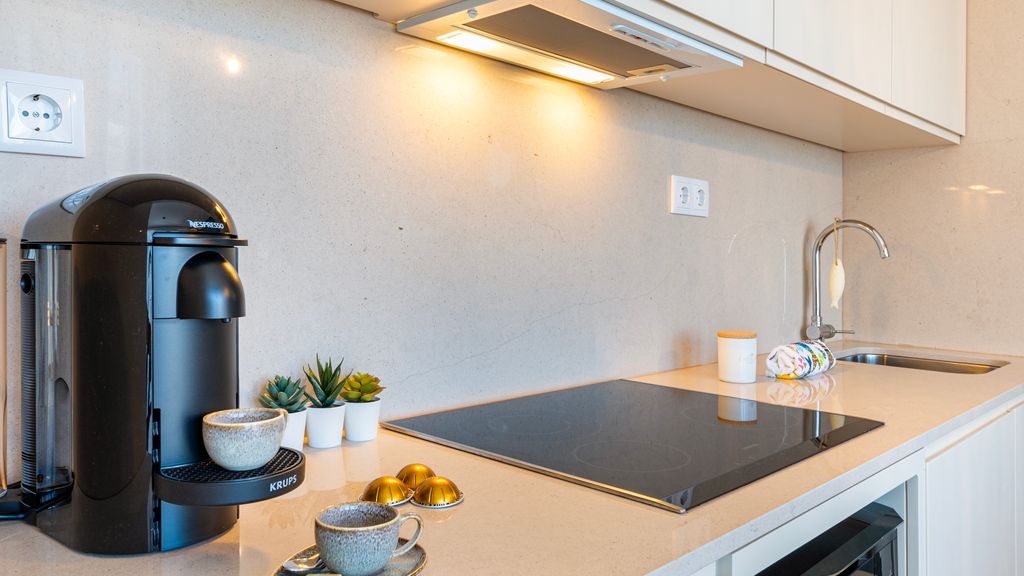 Stylish Poveiros Flat w/ Balcony by LovelyStay