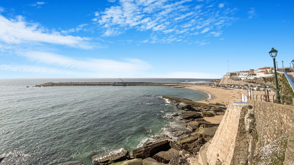 Ericeira 2BDR Coastal Escape by LovelyStay