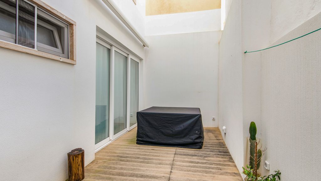 Ericeira 2BDR Coastal Escape by LovelyStay