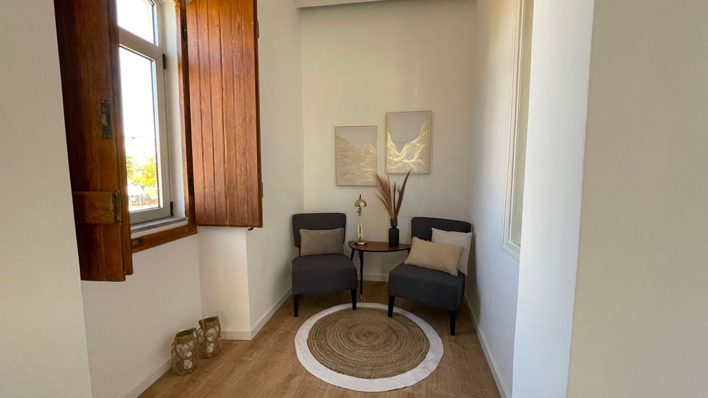 Renovated 3 BDR Duplex With Balcony by LovelyStay