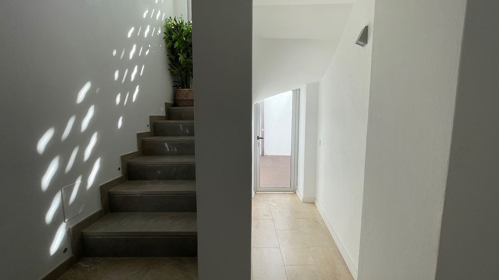 Renovated 3 BDR Duplex With Balcony by LovelyStay