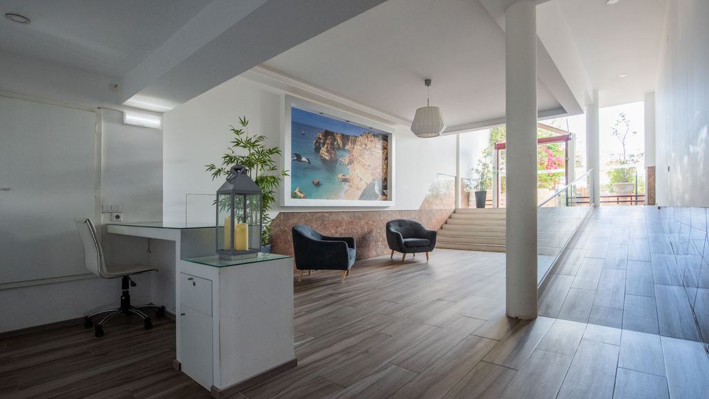 Beachfront 1 BDR Apartment With Pool by LovelyStay