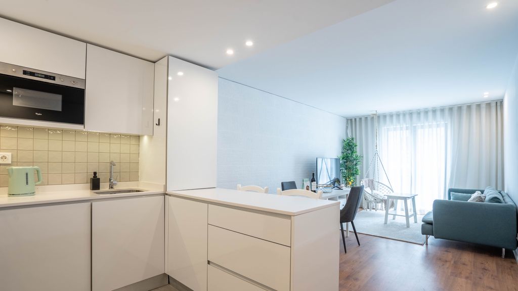Serene and Central Apartment by LovelyStay