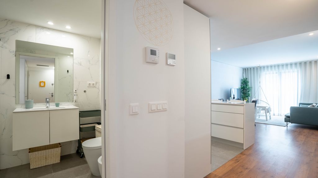 Serene and Central Apartment by LovelyStay