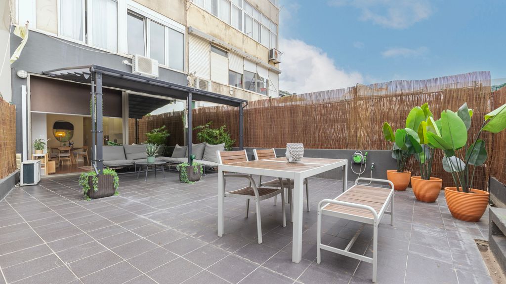 Saldanha Terrace by LovelyStay