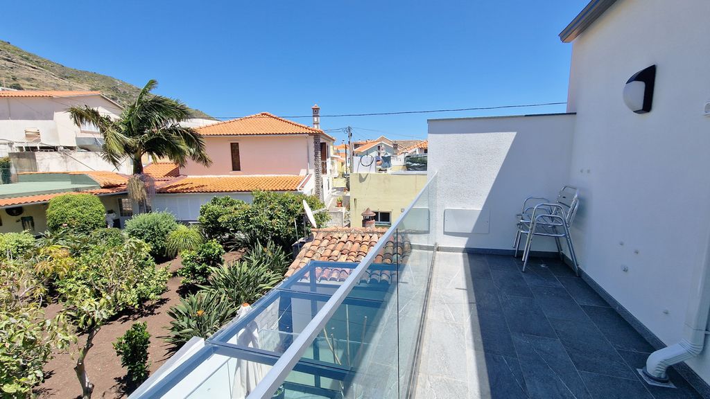 Casa D'Além I by LovelyStay