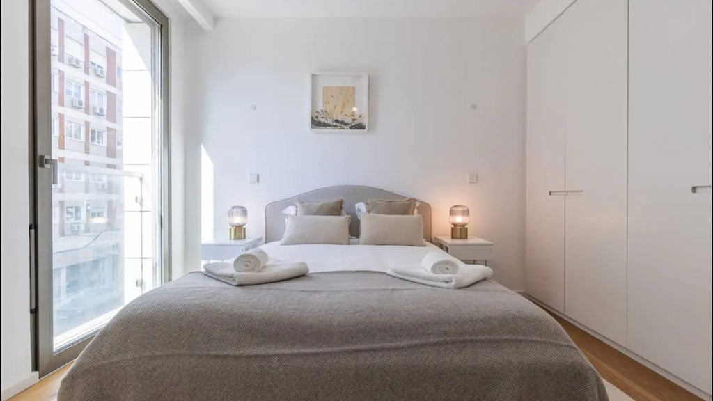 Saldanha Elegance W/ Balcony by LovelyStay